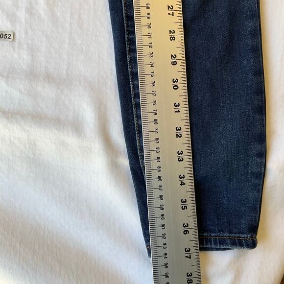 Universal Thread Women Skinny Jeans size 10 / 30R Blue Mid Rise Boot Cut - Picture 4 of 10